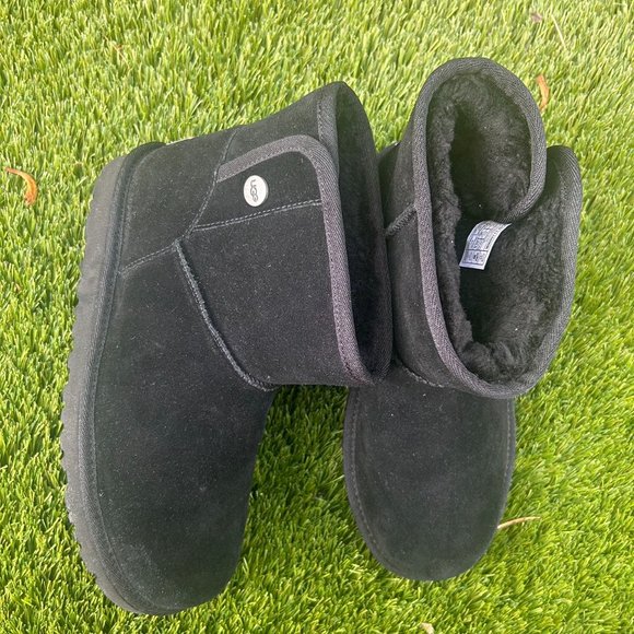 NEW UGG Jona Black Genuine Shearling Boots Sheepskin - Picture 3 of 6